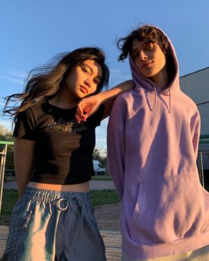 Nhung Hong Instagram - 🖤💜
