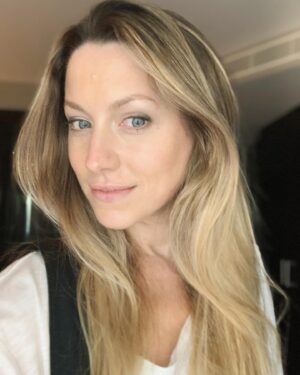 Niamh Walsh Instagram - May we also have please a moment for this hair because Amanda @theartistryglasgow is VERY CLEVER