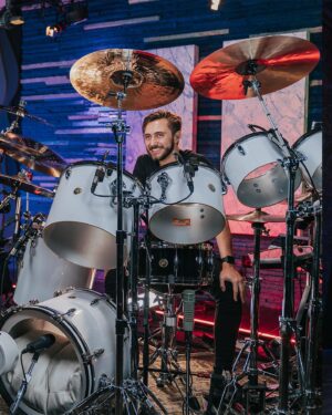Nic Collins Instagram - Get ready for “The Grooves of Genesis” w/ @nic_collins 👌🏼

TOMORROW AT 6am PST 🚨

Nic will break down some of the most iconic parts his father, Phil Collins, created and show us how he makes them his own. 🤩
.
.
.
.
.
@nic_collins @officialphilcollins
#drumeo #drumcover #drums #drummer #drummers #drumming #instadrums #drumstagram #drummersofinstagram #drumfam #drumlife #drummerlife #we_love_drums #drumuniversity #igreels #reelsinstagram #reels #drumset #drumkit #drumsticks #philcolins #whiplash #genesisband #drumsdrumsdrums #bateria #baterista #drumvideo #drumeo #teamdrumeo #philcollins