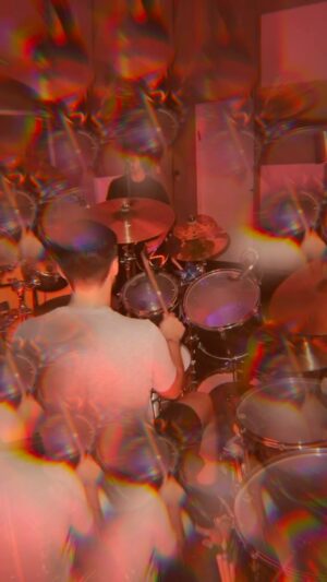 Nic Collins Instagram - ~ 🧿😵‍💫😶‍🌫️ @betterstrangers.wav ~

@gretschdrums @dwdrums @sabiancymbals @promarksticks @remopercussion @rolandglobal @porter_and_davies

#Rock #AlternativeRock #HardRock #ProgressiveRock #Band #Drums #Guitar #Bass #Singer