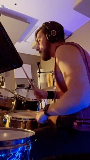 Nic Collins Instagram - ~ Part 2 from the studio w/ @betterstrangers.wav 🎳 ~

@gretschdrums @promarksticks @dwdrums @remopercussion @sabiancymbals