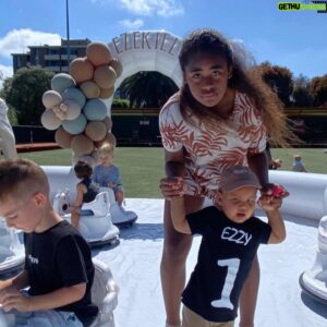Nic Naitanui Instagram - Ezzys 1st birthday party! Thanks @bubblehouseparties and  @_creativemuse for the epic setup 🦁 🎈