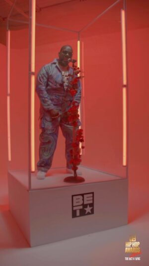 Nicco Annan Instagram - @alldaynicco give ‘em 16🎤🔥 ICON and CEO Nicco Annan, jumped into the booth to flow for the 2022 #HipHopAwards. We’re celebrating Hip Hop all day, join us TONIGHT at 9/8c.

#BET