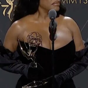 Nicco Annan Instagram - @niecynash1 YOU DID THAT!!!! And Continue to INSPIRE. THANK YOU for always Being TRUE. I celebrate you!!! 
CONGRATULATIONS EMMY WINNER☀️✨👏🏾👏🏾👏🏾👏🏾👏🏾🤎🤎🤎🤎🤎🙌🏾🙌🏾🙌🏾🙌🏾🙌🏾🙌🏾🙌🏾🙌🏾🙌🏾🙌🏾🙌🏾🙌🏾🙌🏾 Thank you for paying the cost of true artistry.