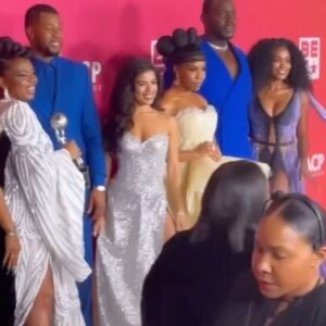 Nicco Annan Instagram - In the words & voice of our timeless love minister, #LutherVandross it is- Never Too Much -to walk in the light.
THANK YOU @naacp
So at the @naacpimageawards this monumental moment happened for generations of unspoken souls that have gone on… but just as sure as you read this, know it is a new day. For my #UncleBill #AudraLorde #MarshaPJohnson the #UncleJohnny ‘s of this world.

suit by @sergiohudson 
styled by @icontips 
jewelry @xivkarats