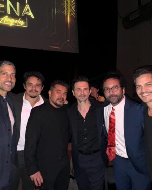Nicholas Gonzalez Instagram - Gracias for the communion #LaCenaLA 👊🏽✊🏾🤎
@its_rubes @jesslivmo @neuehouse #Equis
📸: @carlosericlopez ⬅️ This kid don’t miss…