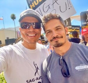Nicholas Gonzalez Instagram - estos cabrones ❤️‍🔥
#sagaftrastrong #latinasstandup 
#wgastrike