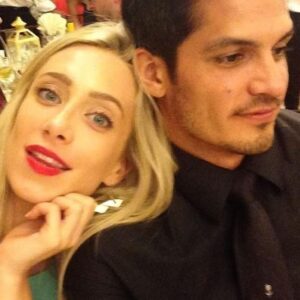 Nicholas Gonzalez Instagram - This Woman 👱🏻‍♀️. This Life 🤩.
Lather, Rinse & Repeat.
What a Thing to Witness!
Happiest of Birthdays, Baby!! 🤎