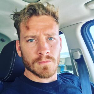 Nicholas James Instagram - This is what a training sesh 🥊🤼‍♂️ w @jason_zickerman then a 9mile 🚴🏼‍♂️ sesh looks like on a mid 30’s gentleman. 💪🏼