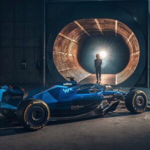 Nicholas Latifi Instagram - Meet the FW44 😍 Loving the new look for us this year!