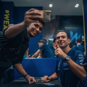 Nicholas Latifi Instagram - Excited to race under the lights, let’s see what the weekend brings! 🇸🇬 

#NL6 #SingaporeGP