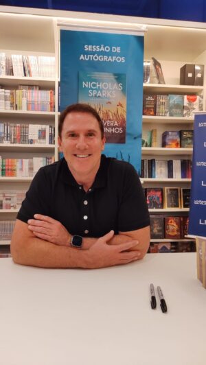 Nicholas Sparks Instagram - Argentina, Brazil, Chile, Mexico, and Uruguay, THANK YOU for an incredible tour! 

I got the awesome opportunity to meet so many people, talk about #Dreamland and my other novels, and even did a signing in a bookstore built into an old theater… I think it’s one of the coolest bookstores in the world!

Till next time Latin America!