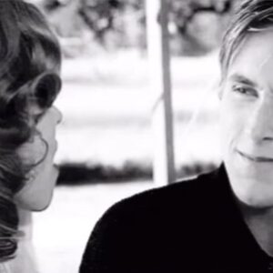 Nicholas Sparks Instagram - Happy Birthday to #RyanGosling, who played the iconic role of #NoahCalhoun!

On this Fall Sunday, who will be watching #TheNotebook?!