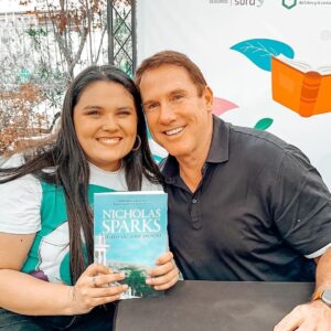 Nicholas Sparks Instagram - Mexico City, I’m coming your way! I can’t wait to talk all things #Dreamland and more with you at 7:00 tomorrow. My Latin American tour has been amazing so far!

Who will be there tomorrow evening?!