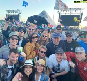 Nick Blood Instagram - Big love to everyone who made it such a crackin weekend. Old friends and new. Special shout out to the Scouse Army expertly marshaled by Captain Connolly  @bencon4182 ❤️