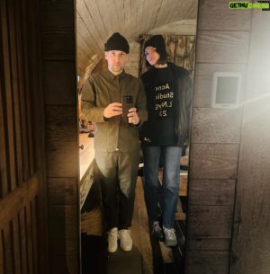 Nick Blood Instagram - Are you allowed to take photos inside your room at #sohofarmhouse ?
Anyway, here’s the start of my campaign to get an endorsement by @uniqlo