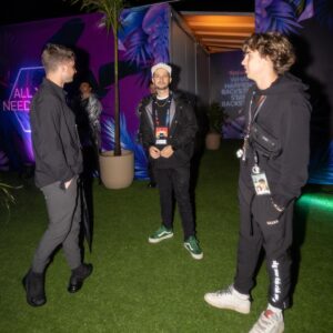 Nick DeMoura Instagram - Back stage @rockinrio 
.
📸 @rorykramer