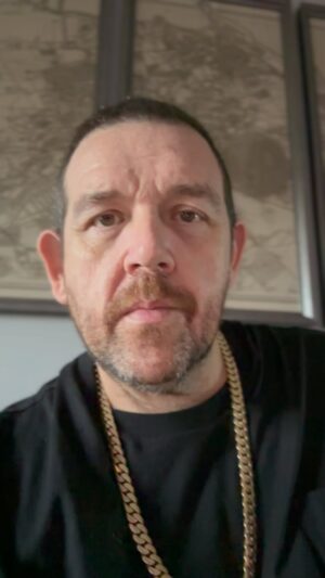Nick Frost Instagram - Hey!!! America, (🇺🇸) Please listen to this public service announcement… My book: A Slice Of Friedgold - taste my memories… is available to buy on Amazon… RIGHT NOW!
(Caution - may include swearing)
Buy it today! Or tomorrow if you have stuff on. I ❤️ you. Nx