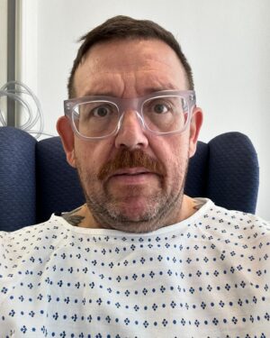 Nick Frost Instagram - Here we go! Just know that I loved you. 😍 Goodbye Knee! (L)