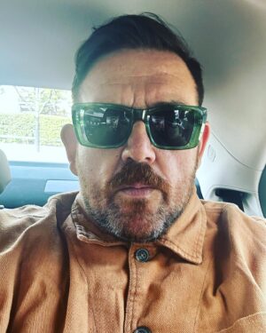 Nick Frost Instagram - Sun’s out baby!!!

Thanks Charlie! 
@charlieculleneducation
