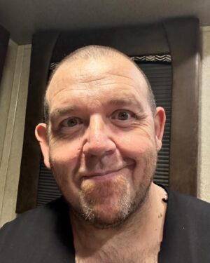 Nick Frost Instagram - Happy Valentine’s Day my darlings… 😍😍😍