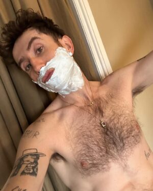 Nick Grimshaw Instagram - Happy Sunday…time to celebrate as the lord intended by showing you a selection of photos from the past 7 days. Amen.