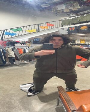 Nick Wolfhard Instagram - Wide boi