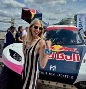 Nicki Shields Instagram - What an incredible day hosting the Extreme H launch! Thank for having me @extremeelive 🙌🏼💙

The future of motorsport is here and we continue to be part of this revolutionary journey towards sustainable racing 🌍

Awesome to see so many familiar faces including special guests  @catiemunnings @heddahosaas @jimmiejohnson @carlossainzoficial @timoscheider  @jwallclarke @jennie.gow @natasha__bird 🙌🏼 

#HydrogenPioneers #extremeh #pioneer25 #racing #london #sainthelena #hmsbelfast #sustainable