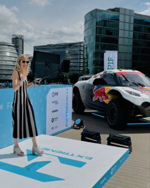 Nicki Shields Instagram - What an incredible day hosting the Extreme H launch! Thank for having me @extremeelive 🙌🏼💙

The future of motorsport is here and we continue to be part of this revolutionary journey towards sustainable racing 🌍

Awesome to see so many familiar faces including special guests  @catiemunnings @heddahosaas @jimmiejohnson @carlossainzoficial @timoscheider  @jwallclarke @jennie.gow @natasha__bird 🙌🏼 

#HydrogenPioneers #extremeh #pioneer25 #racing #london #sainthelena #hmsbelfast #sustainable