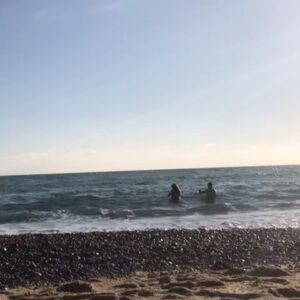Nico Mirallegro Instagram - Sea dippin with the best laugh did u know she lived in Paris for a bit @miavtomlinson 🌞🍃🌊🌱🌸