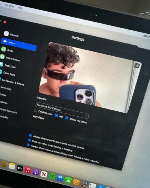 Nicolas Bechtel Instagram - cyclops 🖤