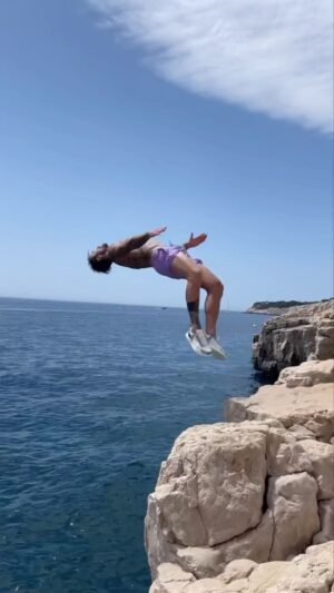 Nicolas Ferrero Instagram - Et si on revenait à l’essentiel … « l’instant présent » ! 📸