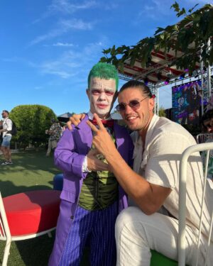 Nicolas Ferrero Instagram - Merci au @jokerclubspirit & @casinopleinair d’avoir accueilli toute notre équipe du @thedarkworkout pour cet événement incroyable hier . Et surtout merci a toute mon équipe du DARK sans qui tout ça n’aurait pas eu lieu et avec laquelle nous travaillons chaque jour pour rendre le sport toujours plus ludique et spectaculaire . La rentrée arrive et croyez nous … ça va être show ! @thedarkworkout @mariespat @serguei_reznik @cameron_chn @magacito @ben_covo @julien_hvl @loris_coach @am.talents