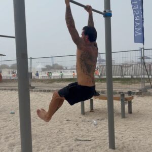 Nicolas Ferrero Instagram - Un samedi matin dans le brouillard marseillais avant un jour de repos bien mérité ! 

Le repos fait partie du processus ! 🧠🚀