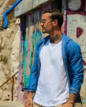 Nicolas Ferrero Instagram - Merci à mes coups durs et mes blessures . 

Sans eux , je n’aurais jamais eu l’occasion de devenir l’homme que je suis aujourd’hui 🧠

📸 @am.talents