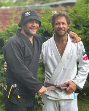 Nicolás Riera Instagram - Graduacion faixa marrom 🤎 @gfteamarg 
Disciplina y perseverancia 
Gracias @javiercardozobjj