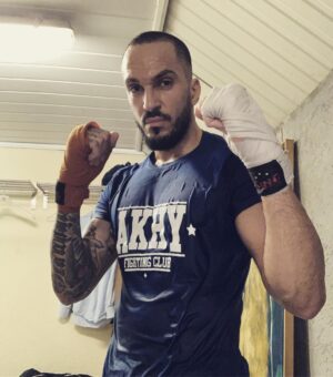 Nicolas Scandale Instagram - Prêt pour samedi🔥🔥🔥💪🏽
