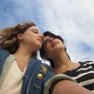 Nicolasa Ortíz Monasterio Instagram - Ayer fue un mal día. Grecia, una amiga del norte, me dijo a volumen muy alto y con acento sonorense: WEY ES QUE HAY QUE AGRADECER MÁS! Creo que tiene toda la razón. No quería hacer de instagram mi diario personal pero fuck it! Estoy más aquí que escribiendo en un cuaderno. Hoy agradezco por la amistad de Paula. Gracias por tanta risa, por cuidarme y quererme. Estas fotos son de un viaje que hicimos juntas a los 17 años.