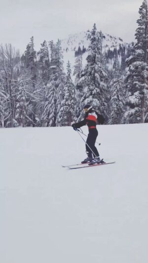 Nicole Alexandra Shipley Instagram - Vibe for 2023: conquer more mountains (literally and figuratively).