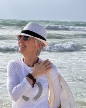 Nicole Bordeleau Instagram - Au premier de notre retour à Tulum pour y rejoindre notre cher ami @fredericlenoir_officiel et les  participants à notre retraite orchestrée par @aoravoyages🙏
Gratitude! Gratitude! Gratitude!