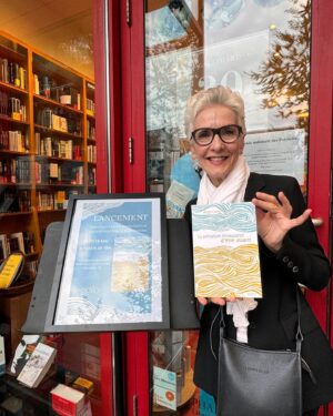 Nicole Bordeleau Instagram - Soirée de lancement du premier livre de notre ami @regiscarlo intitulé « La sensation mouvante d’être vivant » publié chez @editionsedito 

#lancement #nouveaulivre #découverte #soiréedédicace #nouvelauteur