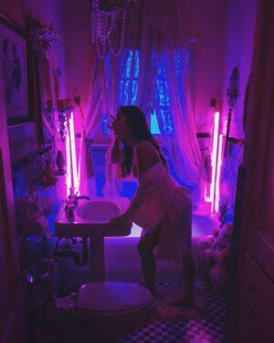 Nicole Dambro Instagram - Mood, as I hid in my cave all weekend with the blinds drawn and the AC blasting 😅 Anyone else? #californiaheatwave #holyhotness #sweatingmyassoff #cavelife #LA —————————————————————
Another #BTS from @finefabriq’s new music video 👩🏻‍🎤 Obsessed with the lighting and the crazy awesome pink girly backdrop. Get ready for coolness. 📸 @nicolaswendl #nicoledambroactress #filmfam #onset #pinklife