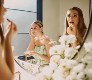 Nicole Elizabeth Berger Instagram - Had the best time getting ready for the @runtmovie premiere with the inspiring @oliviapalermo — the iconic creator of the new @oliviapalermobeauty collection. My thanks to everyone for the kind words and support for this poignant film. ✨✨✨
📸 @mrmikerosenthal 
💄 @jennanicoleofficial 
💇‍♀️ @laurapolko 
👗 @erinwalshstyle