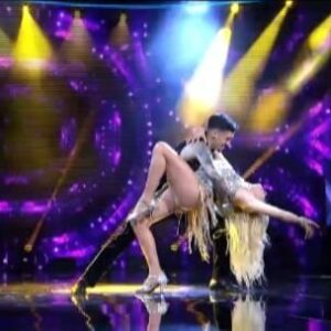 Nicole Gaultier Instagram - Que les pareció nuestra presentación en @aquisebaila13 ??? Que tengan un Hermoso domingo