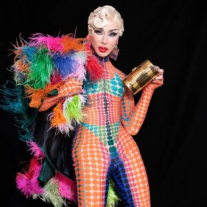 Nicole Gaultier Instagram - Gracias @jeanpaulgaultier ,  y todo el equipo que hizo posible que llegara este outfit a mi ❤ gracias @ceciliatelleza 
 Esta bellas fotos de las máximas @retrabookpro