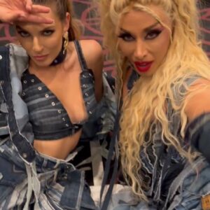 Nicole Gaultier Instagram - Para que nos invitan ... si saben jajajajaja 🤣 lo pasamos increíble con @eugenialemosok en @andesfashionweekchile para @badpink.cl