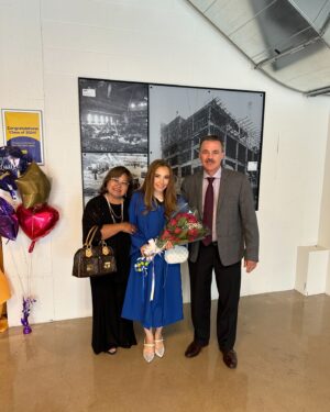 Nicole Huff Instagram - 👩🏻‍🎓🩷