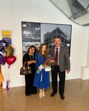Nicole Huff Instagram - 👩🏻‍🎓🩷