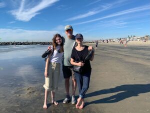 Nicole de Boer Instagram - Lovely family beach day☀️🌊❤️🥰

#california #beach #family