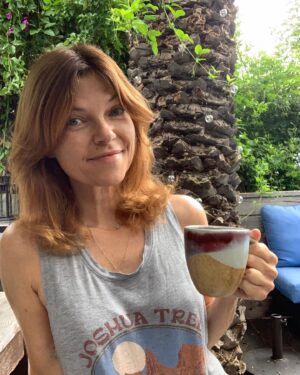 Nicole de Boer Instagram - Happy Sunday from L.A. 🌴☕️